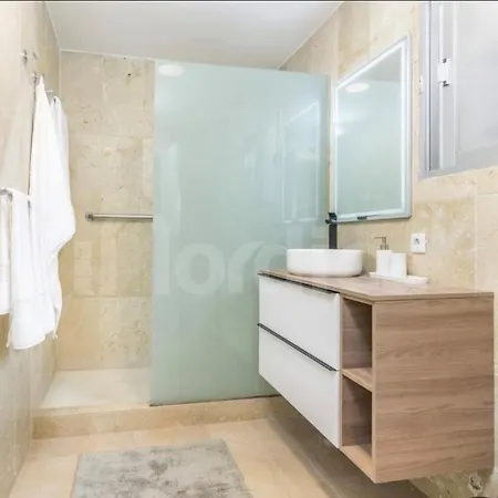 2 Bedroom Flat In Nueva Andalucia * Marbella
